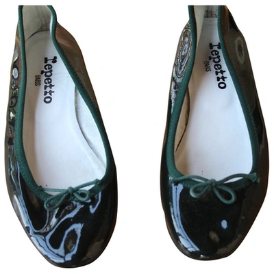 Pre-owned Repetto Patent Leather Ballerines In Green