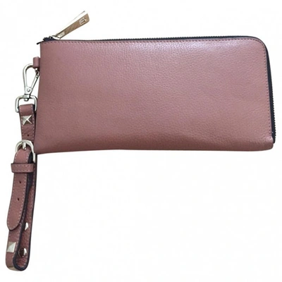 Pre-owned Sandro Leather Clutch Bag In Pink