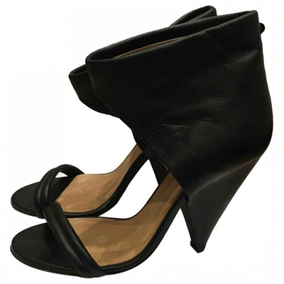 Pre-owned Iro Leather Sandals In Black