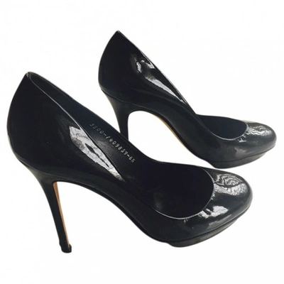 Pre-owned Gina Patent Leather Heels In Black