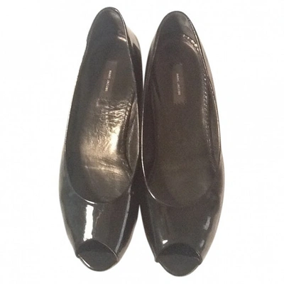 Pre-owned Marc Jacobs Patent Leather Mocassins In Black