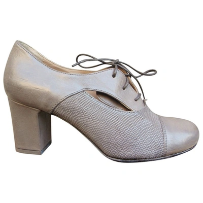 Pre-owned Janet & Janet Leather Derbies In Grey