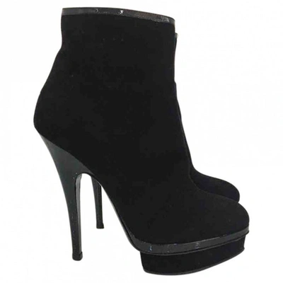 Pre-owned Saint Laurent Trib Too Boots In Black