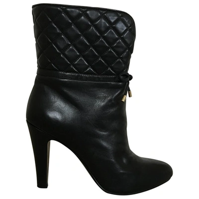 Pre-owned Guess Leather Boots In Black