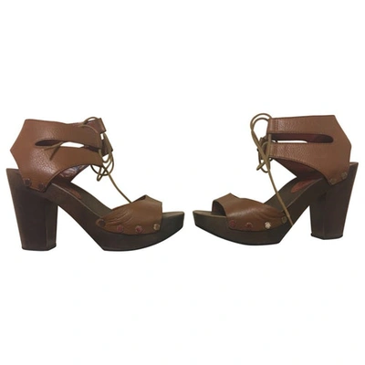 Pre-owned Marc By Marc Jacobs Leather Sandals In Camel