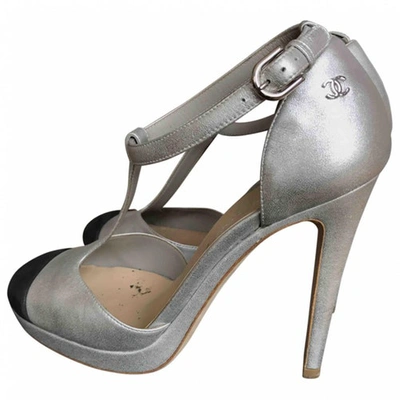 Pre-owned Chanel Heels In Silver