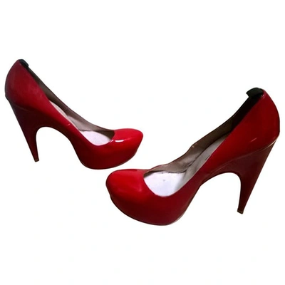Pre-owned Costume National Patent Leather Heels In Red