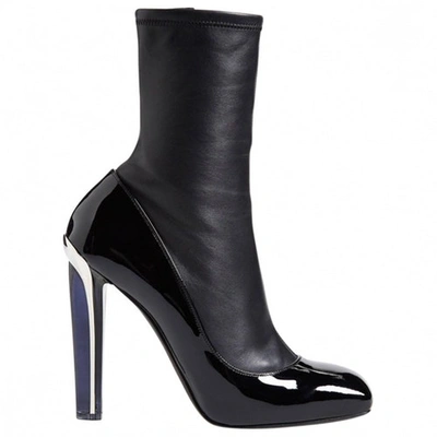 Pre-owned Alexander Mcqueen Black Patent Leather Ankle Boots