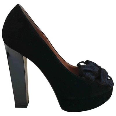 Pre-owned Lanvin Heels In Black