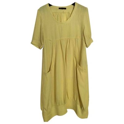 Pre-owned Maje Silk Mid-length Dress In Yellow