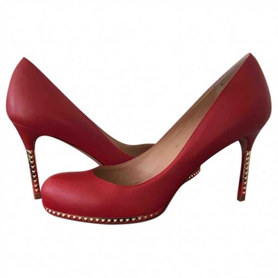 Pre-owned Valentino Garavani Rockstud Leather Heels In Red