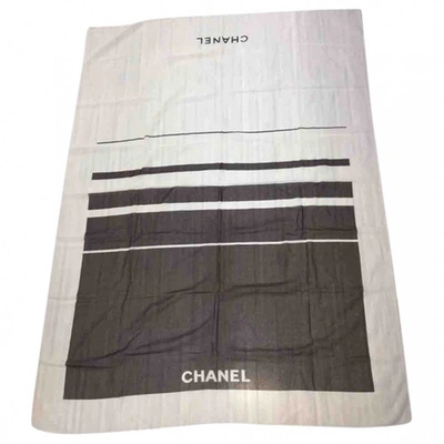 Pre-owned Chanel Scarf In Beige