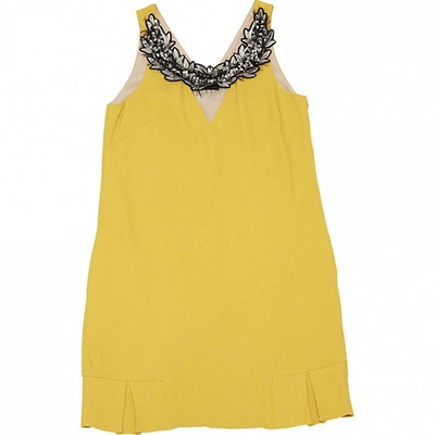 Pre-owned Jo No Fui Mini Dress In Yellow