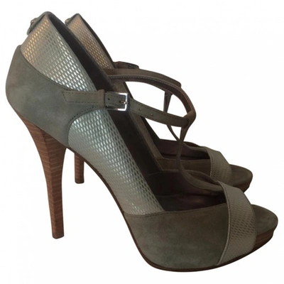 Pre-owned Guess Leather Heels In Green