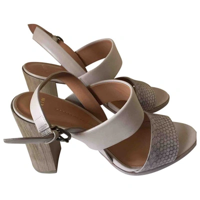 Pre-owned Aerin Leather Sandals In Beige