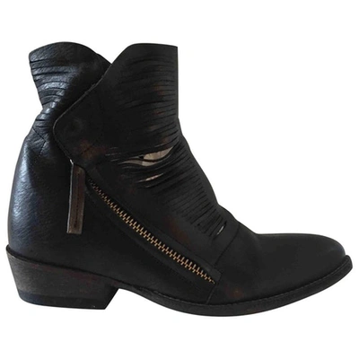 Pre-owned Cinzia Araia Leather Ankle Boots In Black