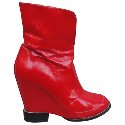 Pre-owned Chloé Patent Leather Ankle Boots In Red