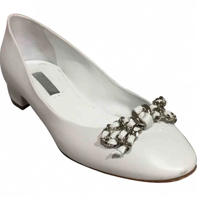 Pre-owned Casadei Leather Ballet Flats In White