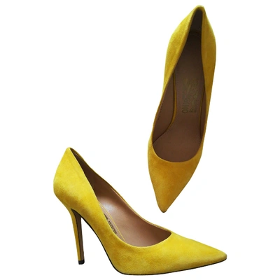 Pre-owned Ferragamo Heels In Yellow