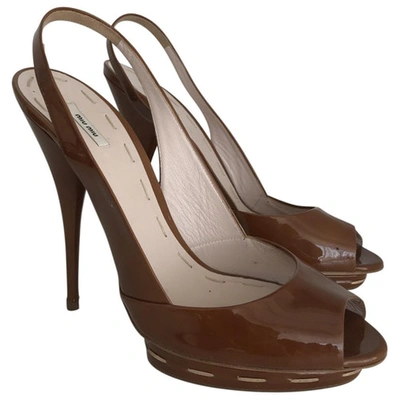 Pre-owned Miu Miu Patent Leather Heels In Camel