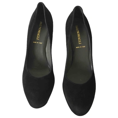 Pre-owned Bruno Magli Velvet Heels In Black