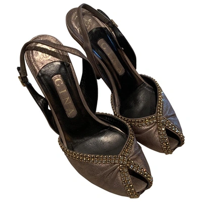 Pre-owned Gina Metallic Suede Sandals