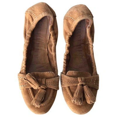 Pre-owned Burberry Flats In Camel