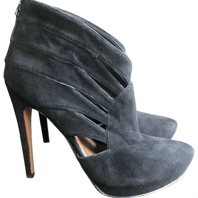 Pre-owned Alaïa Ankle Boots In Black