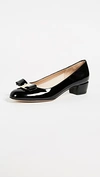 Ferragamo Vara Bow-embellished Patent-leather Pumps In Black