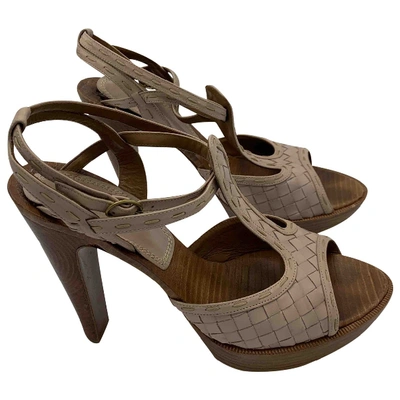 Pre-owned Bottega Veneta Leather Sandals In Beige