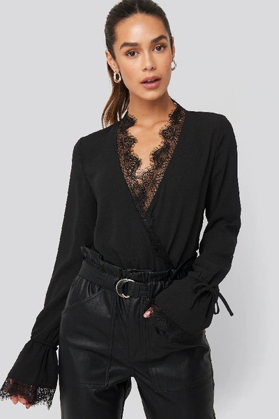 Na-kd Overlap Lace Detail Bodysuit Black
