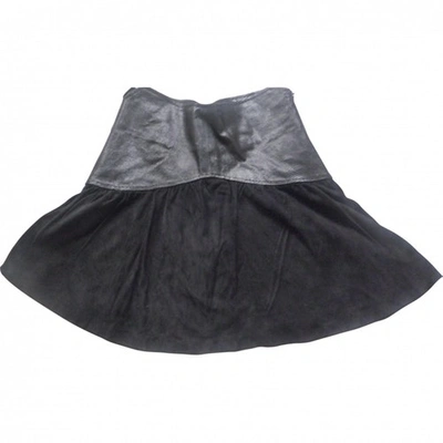 Pre-owned American Retro Leather And Lizard Skirt In Black