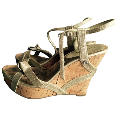 Pre-owned Guess Beige Sandals