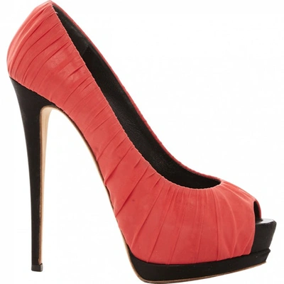 Pre-owned Giuseppe Zanotti Pumps In Red
