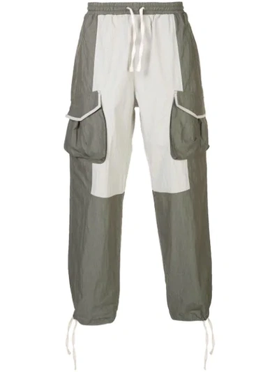 Iise Panelled Cargo Trousers In Grey
