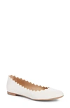 Chloé Lauren Scallop-edge Leather Flats In Cloudy White