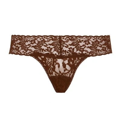 Hanky Panky Signature Lace Low-rise Thong In Dark Cocoa