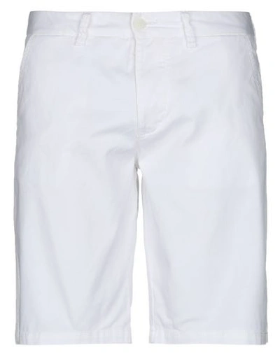 Blauer Shorts & Bermuda In White