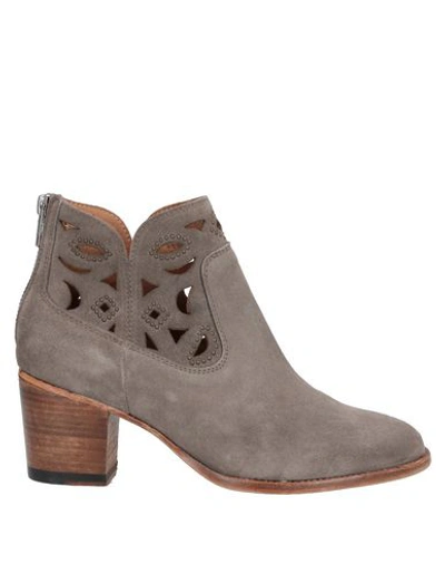 Catarina Martins Ankle Boot In Dove Grey