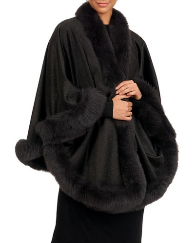 Gorski Cashmere Capelet With Fox Fur In Gray