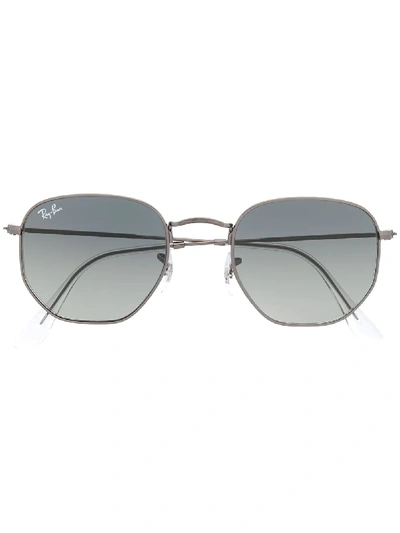 Ray Ban Round Frame Sunglasses In Grey