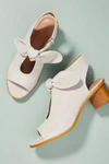 Bernardo Luna Bow Shooties In Grey