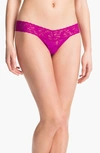 Hanky Panky Signature Lace Low Rise Thong In Vntcn Pink