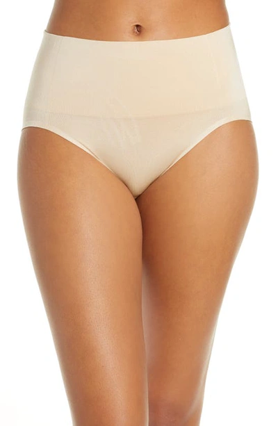 WACOAL SMOOTH SERIES™ SHAPING HIGH CUT BRIEFS,804360