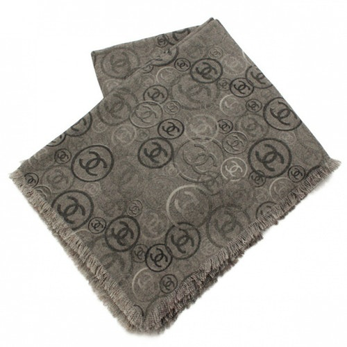 Pre-Owned Chanel Grey Cashmere Scarf | ModeSens