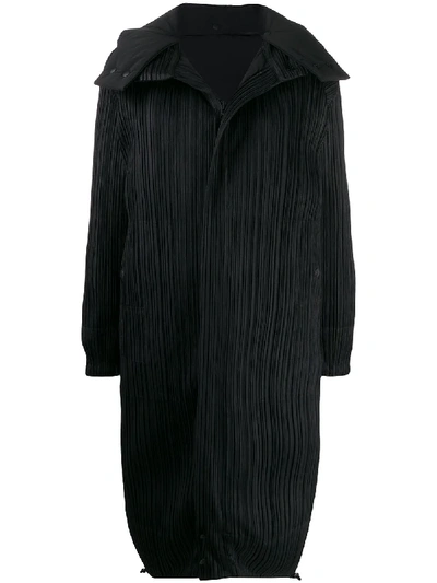 Issey Miyake Micro-pleated Hooded Coat In 黑色