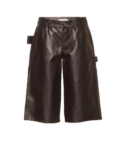 Bottega Veneta Knee-length Leather Shorts In Nero