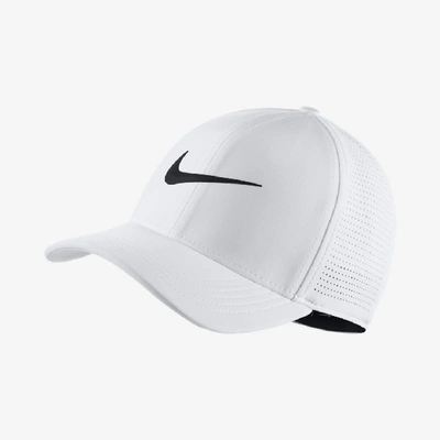 Nike Aerobill Classic 99 Fitted Golf Hat In White