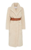 COMMON LEISURE LOVE FIRE BELTED SHEARLING COAT,741460