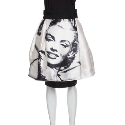 Pre-owned Dolce & Gabbana Monochrome Marilyn Monroe Face Print Silk Pleated Skirt S In White
